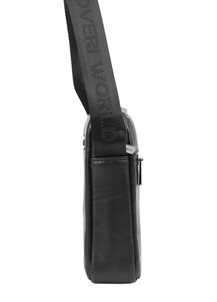 Stredne veľká čierna pánska koženková crossbody taška 21x18 cm